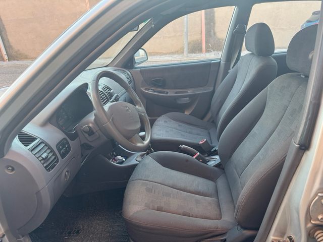 Hyundai Accent 2004