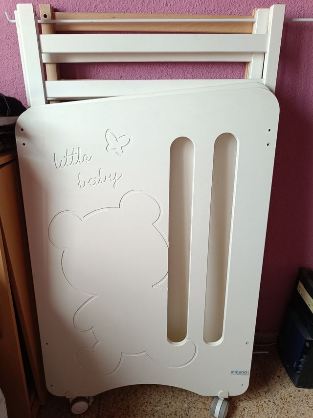 Cuna blanca de la marca micuna URGE