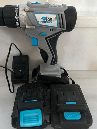 Taladro atornillador Ferrestok
es percutor