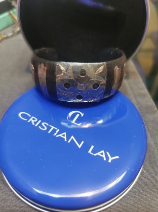 PULSERAS DIFERENTES. PLATA, CHAPADO, MADERA, TELA.