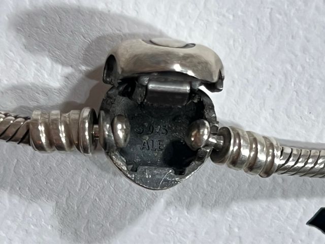 Pulsera pandora cierre corazon  