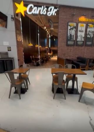 Sillas y mesas Hamburguesaa Carl's Jr. y cocinas