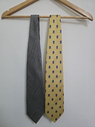 DOS CORBATAS DE SEDA