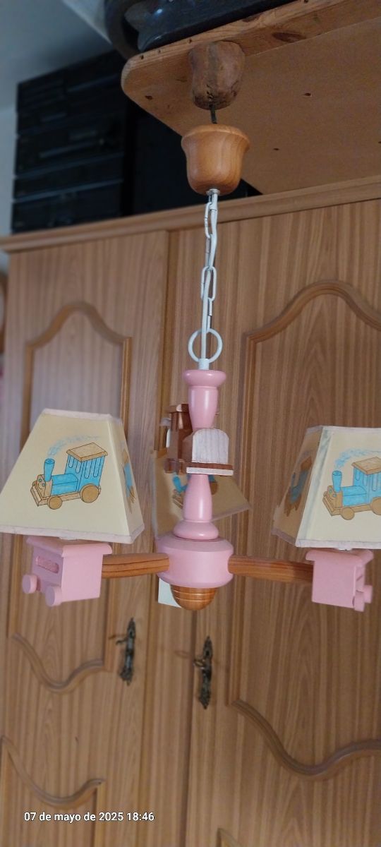 Lámpara infantil tren rosa