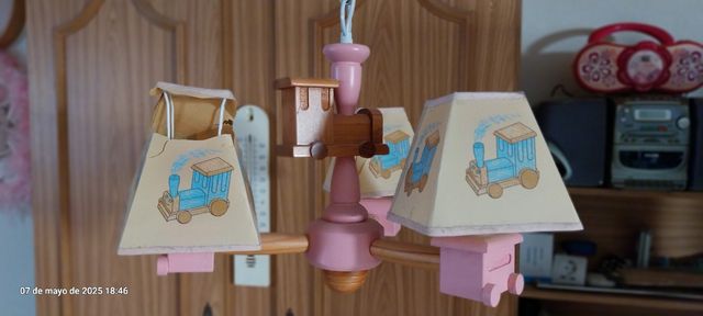 Lámpara infantil tren rosa