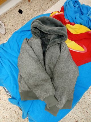 Cazadora Zara reversible gris