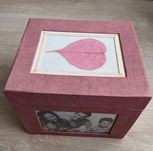 Box decorativa con álbumes de foto