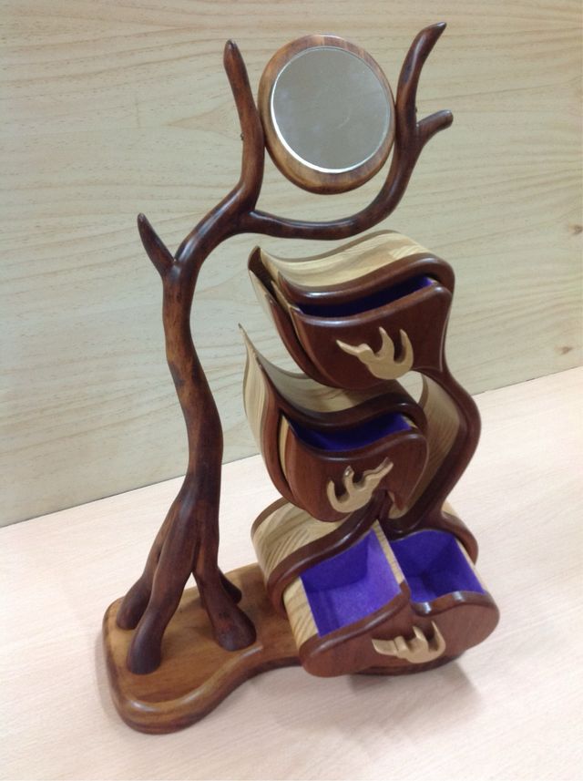 Joyero de madera artesanal