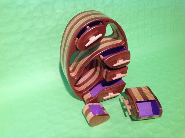 Joyero de madera artesanal