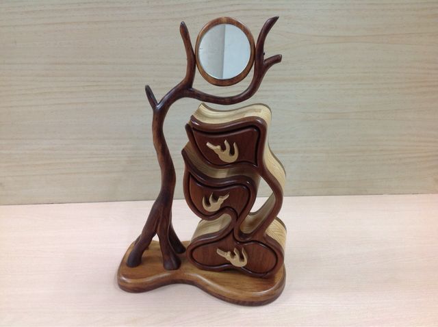 Joyero de madera artesanal