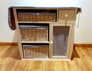 MUEBLE TABLA DE PLANCHAR