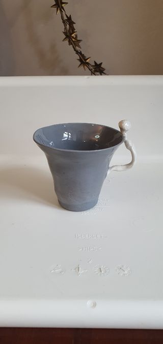 Tazzina ceramica grigia ,nericata