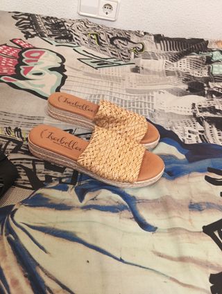 Chanclas Isabella beige