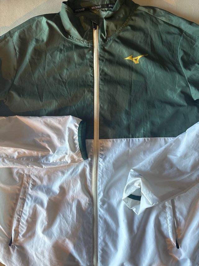 Chubasquero Mizuno