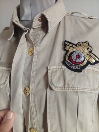 Giacca beige stile militare