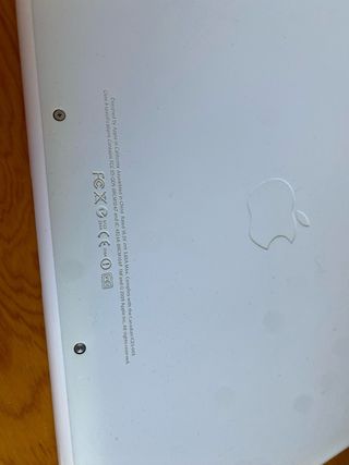 MacBook 6.1 2009 Blanco con cargador original