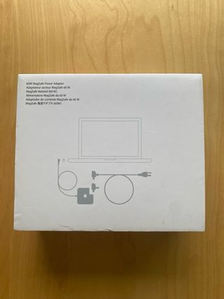 MacBook 6.1 2009 Blanco con cargador original