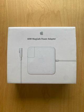 MacBook 6.1 2009 Blanco con cargador original