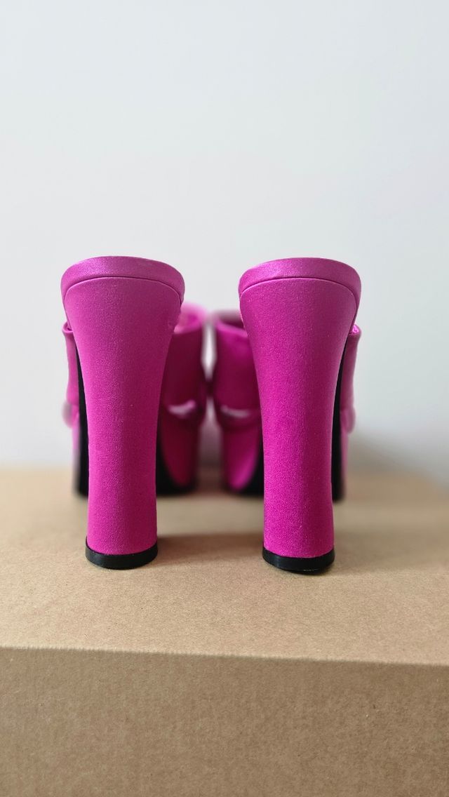 Sandalia tacón nueva sin estrenar