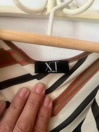 Blusa XT Studio rayas beige-marrón