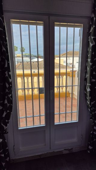 Ventana aluminio blanca - terraza