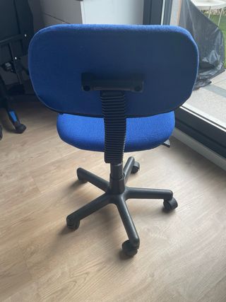 Silla giratoria escritorio azul