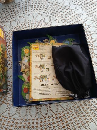 MENARA: Juego de mesa