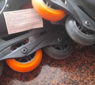 Patines en línea infantiles naranja-negro