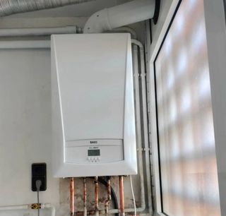 fontanero y electricista (LAMPISTA )