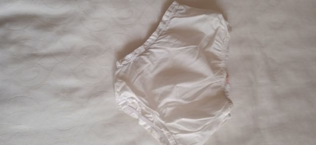 Vestito da bambina: abito, giacca e mutandine