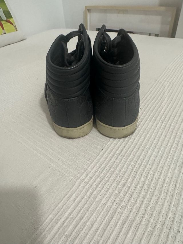 Zapatillas Gucci altas negras