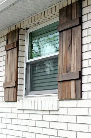 Contraventanas madera maciza a medida