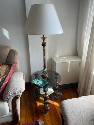 Lampara pie vintage dorada