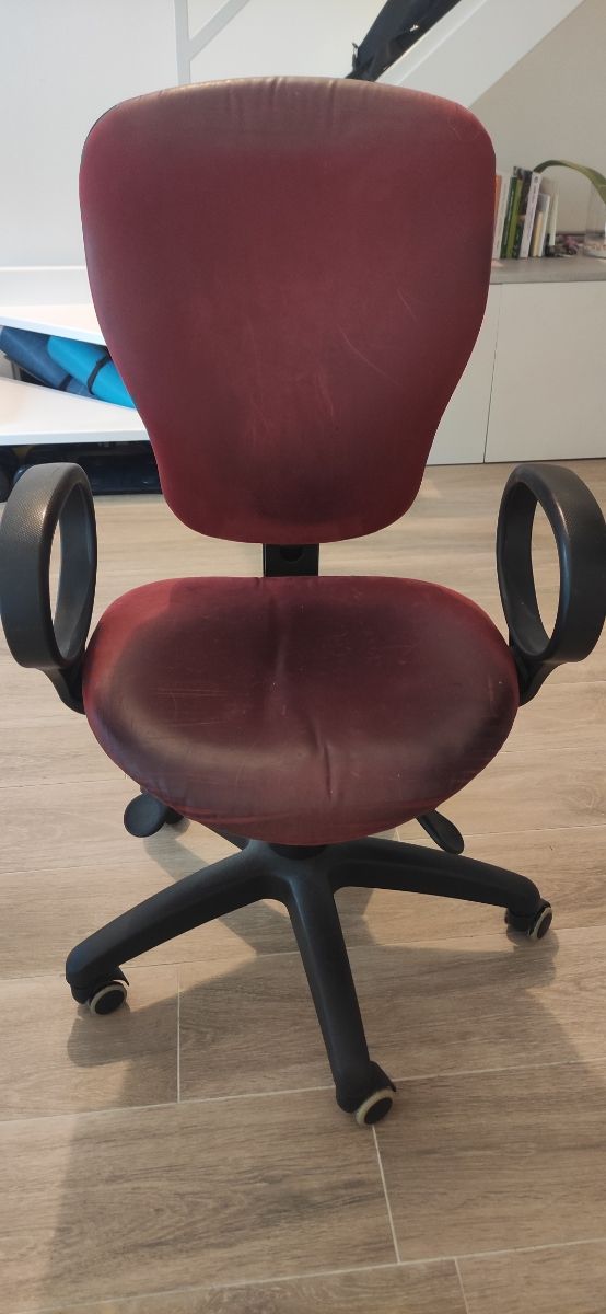 Sedia ufficio ergonomica rossa