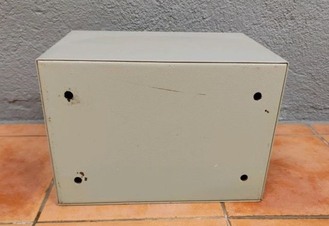 Caja fuerte de hierro