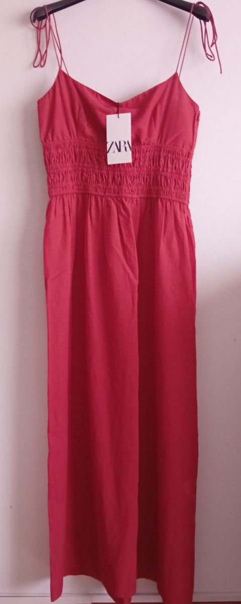 Vestido verano con bolsillos de Zara 