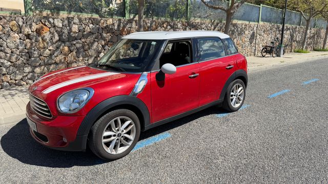 MINI COUNTRYMAN COOPER D 1.6 2014