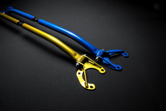 Barra de refuerzo de torretas delantera BMW e46