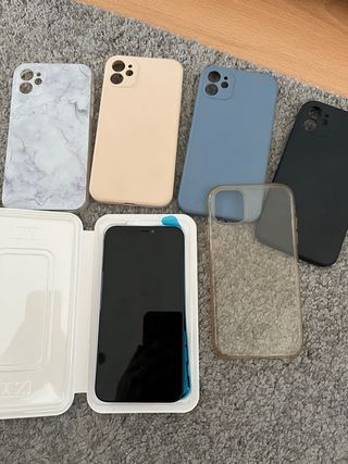 iPhone 11 64GB Bianco con custodie