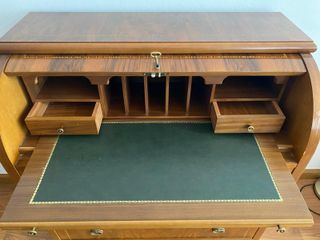 Mueble madera ingles cajonera + escritorio