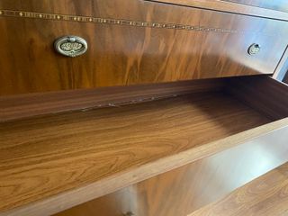 Mueble madera ingles cajonera + escritorio