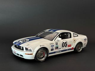 1/18 AUTOart フォード マスタング GT FR500C 2005 1/18 AUTOart フォード マスタング GT FR500C 2005｜Yahoo!フリマ（旧