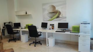 Alquiler oficina luminosa en Igara 