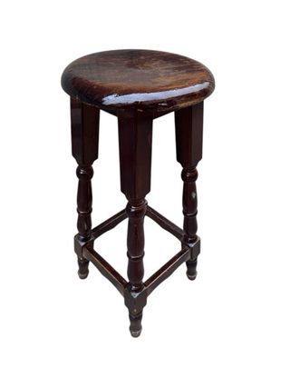 Taburete madera marrón hostelería