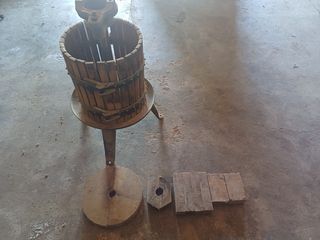 Prensa de vino antigua