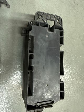 Caja de fusible de nissan cabstar o masity
