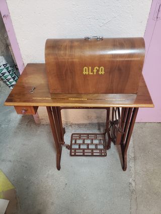 Máquina de coser Alfa