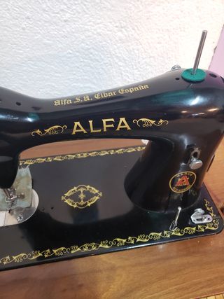 Máquina de coser Alfa