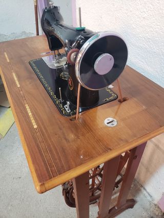 Máquina de coser Alfa