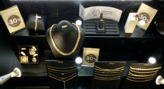 Gran surtido de Joyas de oro. Descuento hasta 30%
